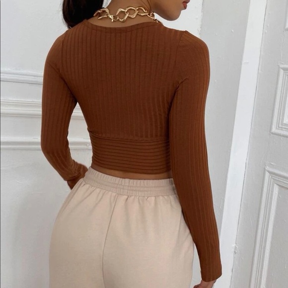 Brown Shein Cropped Longsleeve - Picture 2 of 7